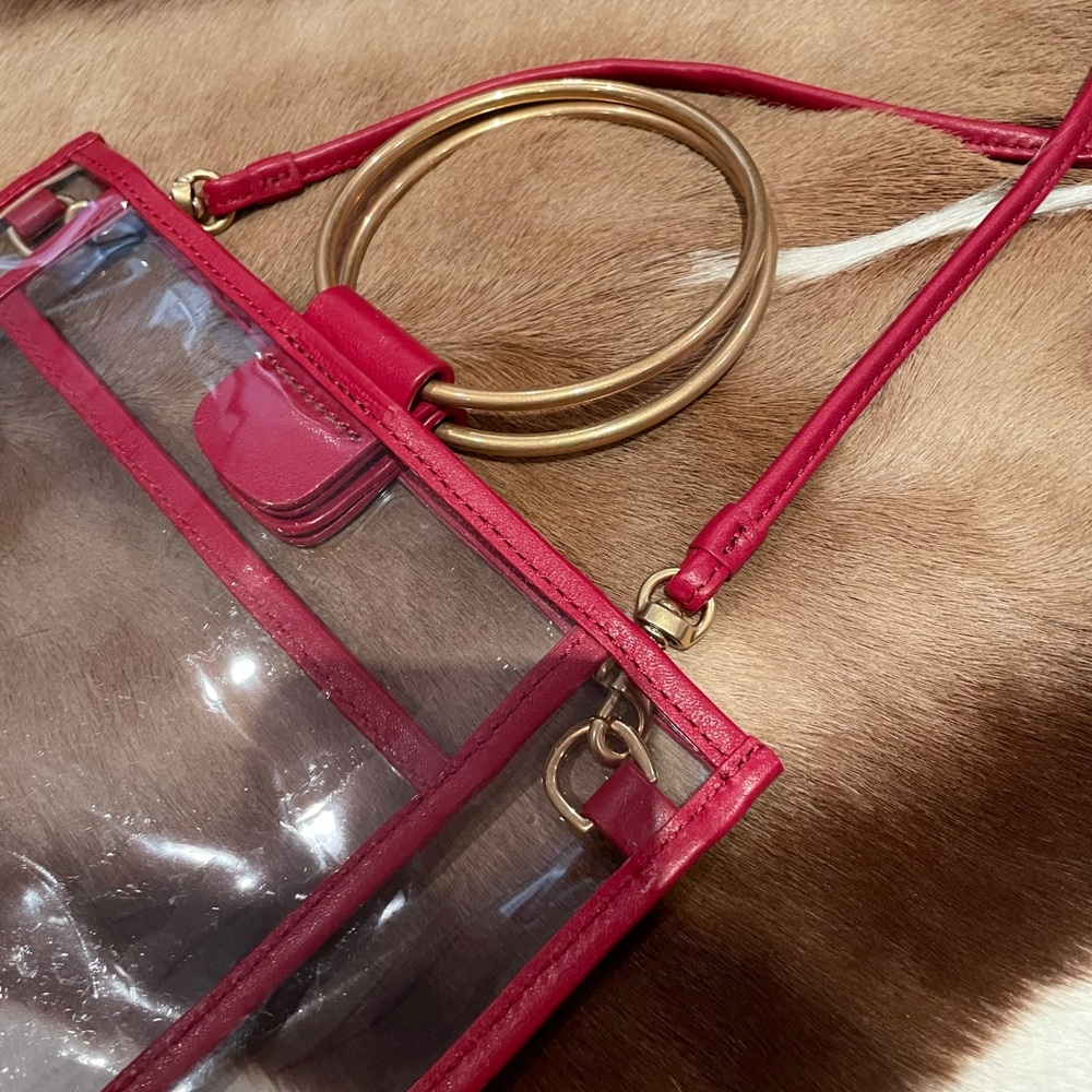 - Thacker bag
